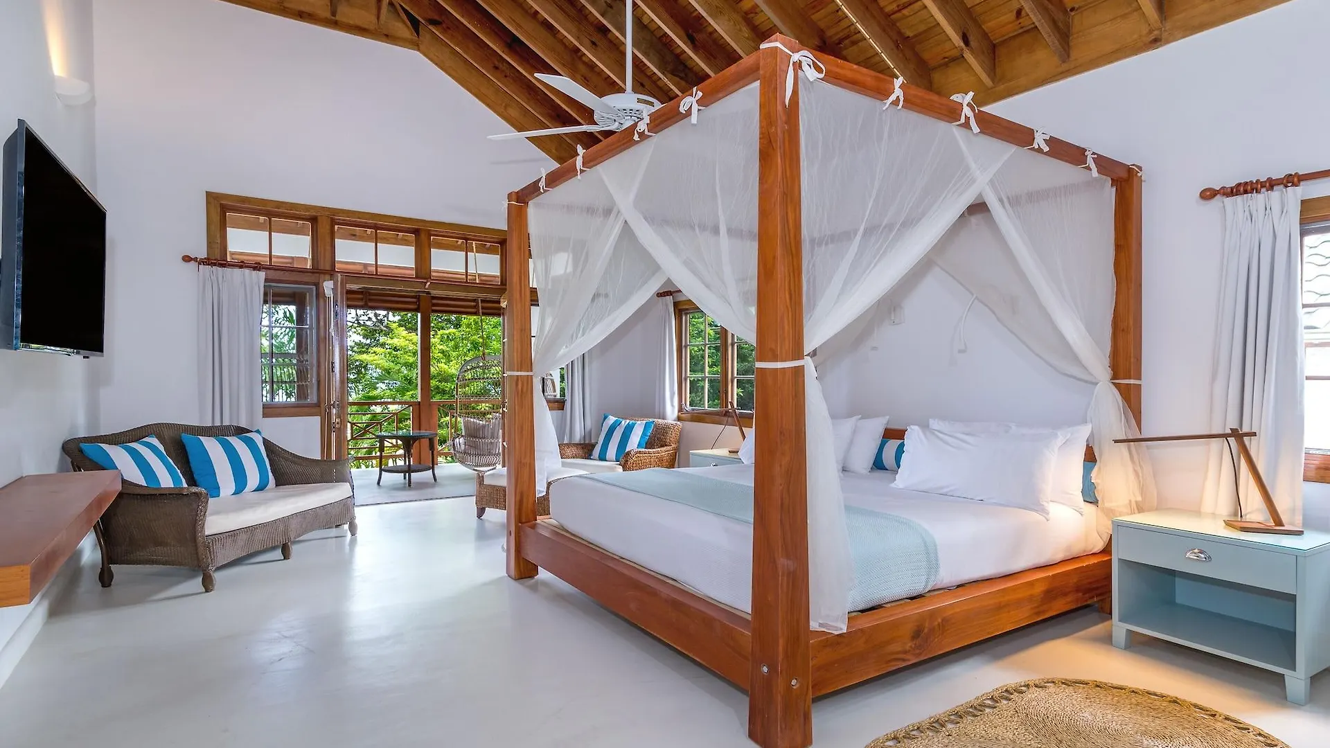Idle Awhile Villas Негрил