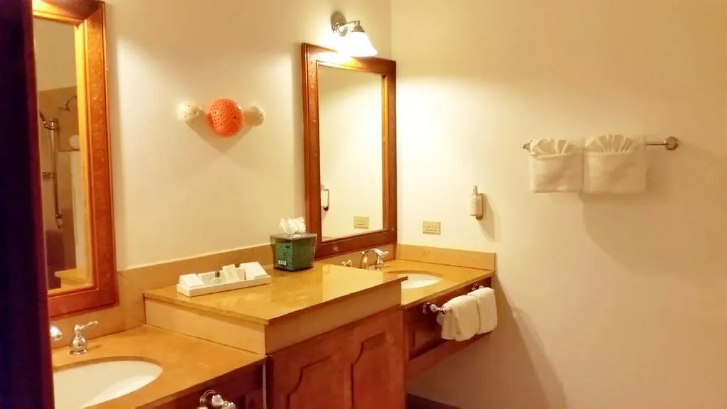 Idle Awhile Villas Негрил