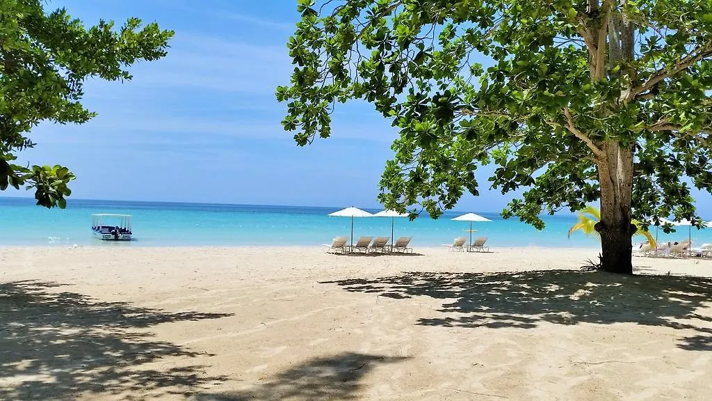 Idle Awhile Villas Негрил Курортный комплекс